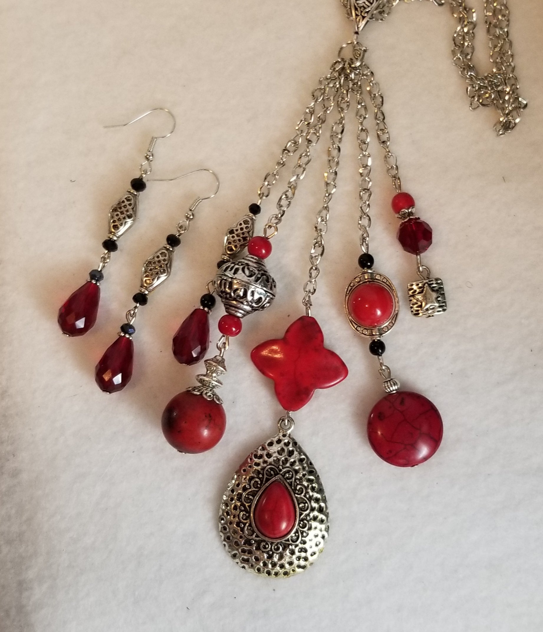 Hammered Red Necklace with Earrings