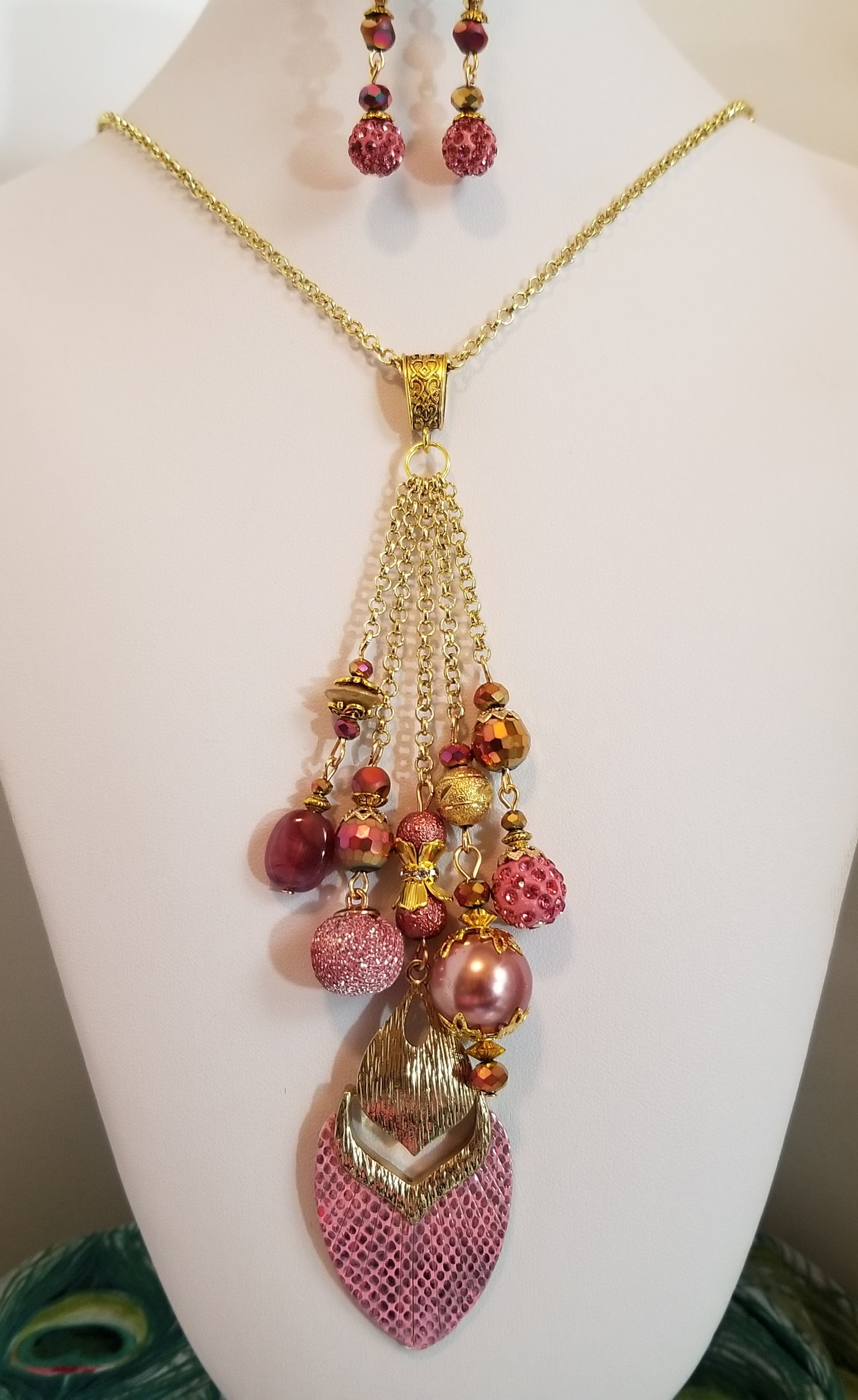 Pink Beauty Necklace with Earrings